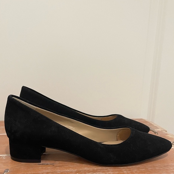 NWOT Ann Taylor Bette Black Suede Shoes 6.5 - Picture 4 of 6